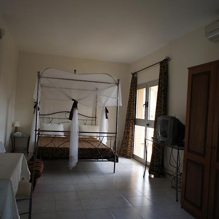 Villa Rosa Dakar Buitenkant foto