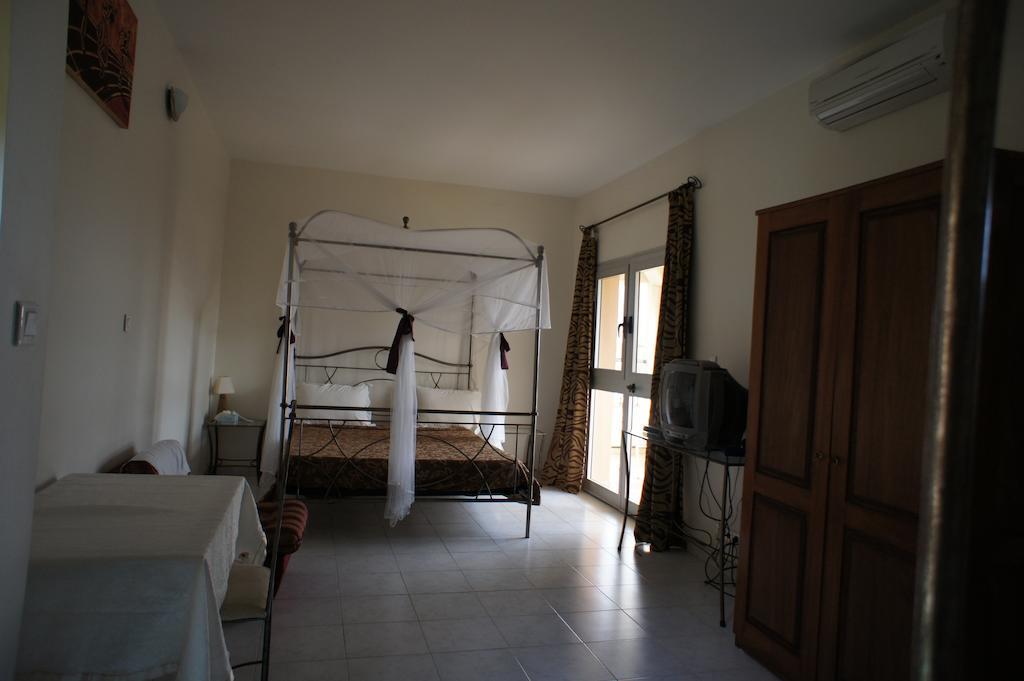 Villa Rosa Dakar Buitenkant foto