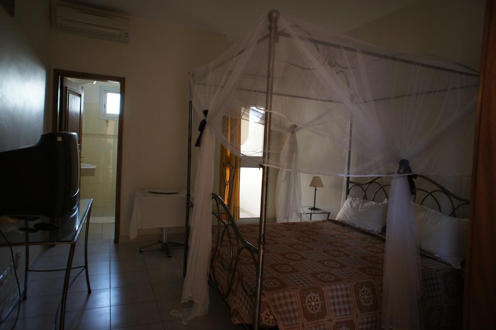 Villa Rosa Dakar Kamer foto